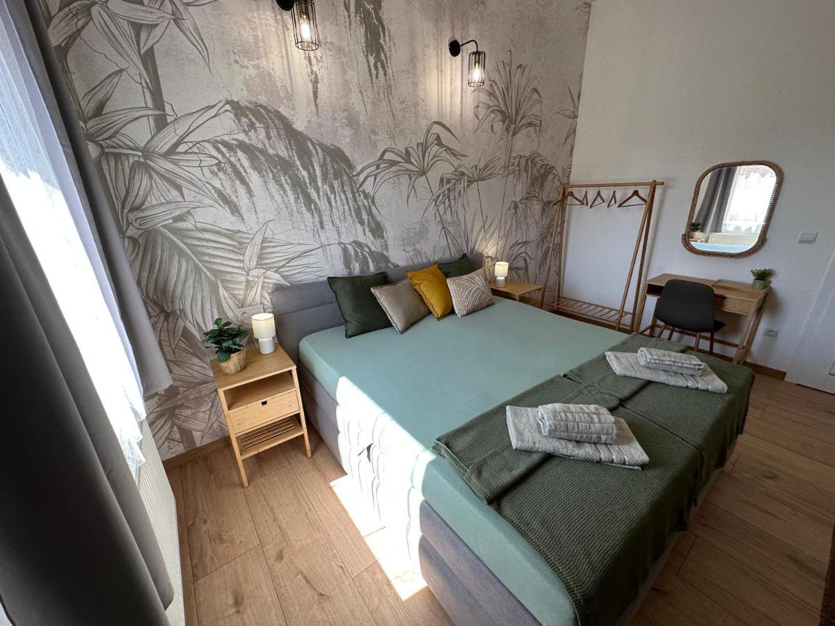 Green Apartment - City Centre - Main Square Liptovský Mikuláš Exteriör bild