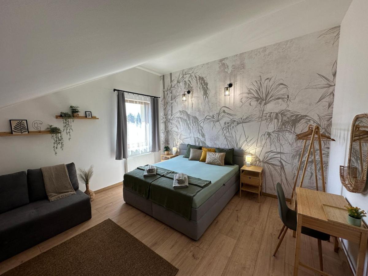 Green Apartment - City Centre - Main Square Liptovský Mikuláš Exteriör bild